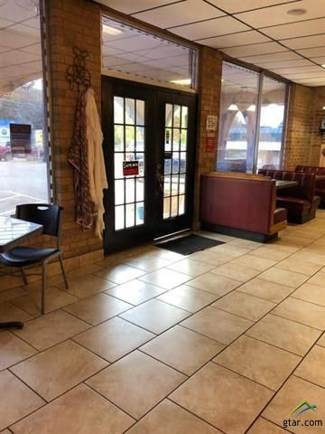 102 E Broadway St, Big Sandy, TX 75755